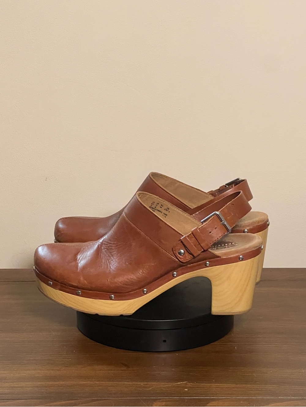 Clarks Artisan Women's Size US 12M Ledella York Leather Clog in Nutmeg Brown - Picture 6 of 13